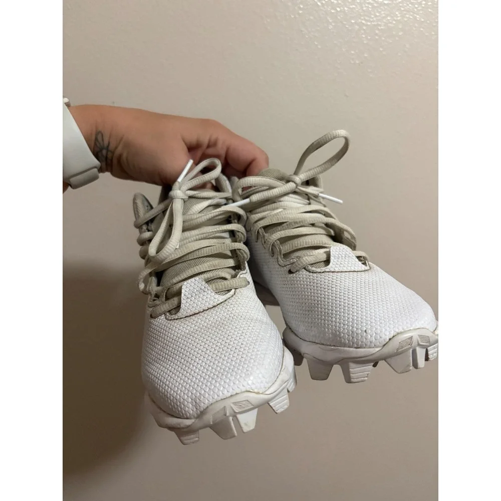 Under Armour Kids Spotlight Franchise Football Cleats White Athletic Shoes  1Y